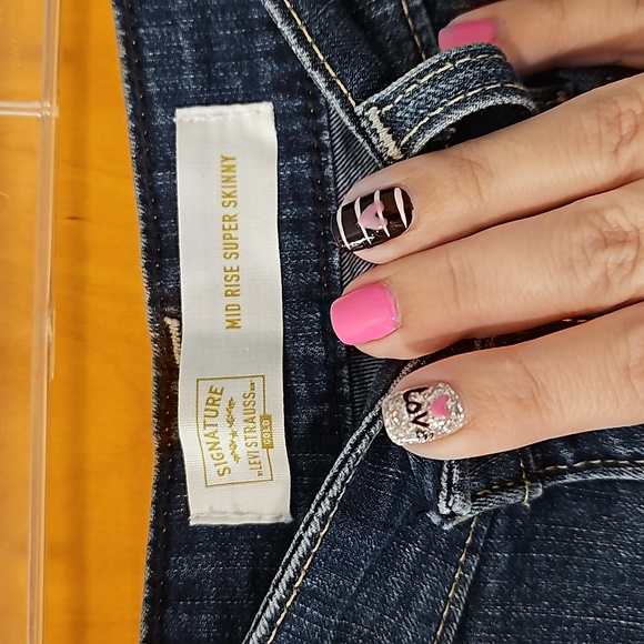 12S Signature Levi Strauss Mid Rise Super Skinny Jeans NWT - Picture 7 of 11